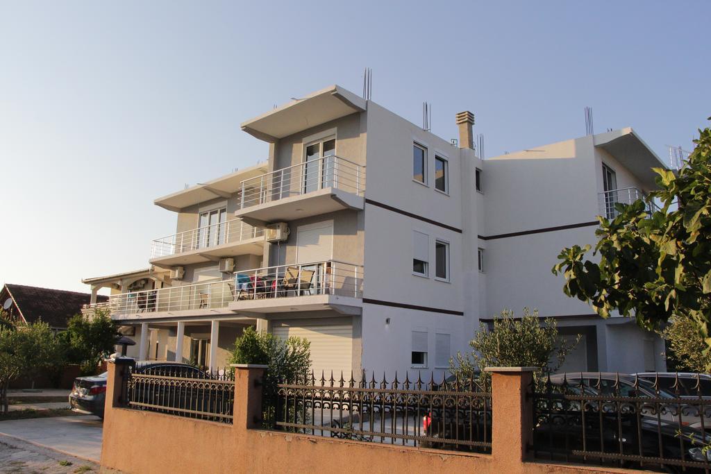 Apartments California 乌尔齐尼 外观 照片